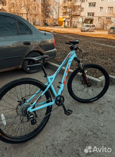 Велосипед горный GT stomper ace 26