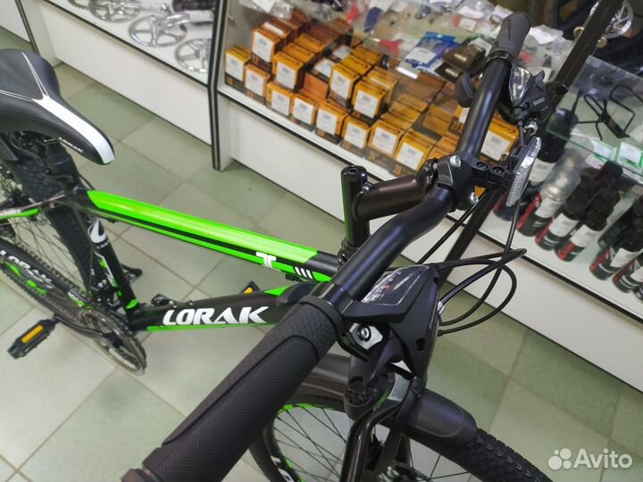 Lorak MAX 200 (Чёрный/зеленый матовый, рама 15)