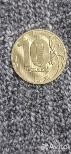 Продам монету 2011 года