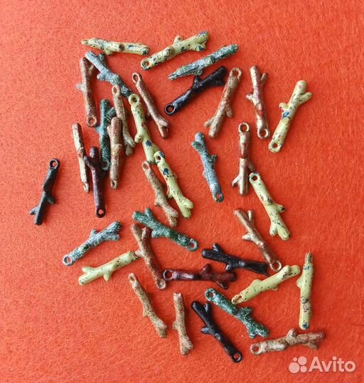 Материал для творчества (пайетки, бусины и пр.)