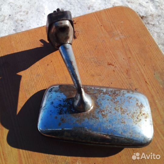 Зеркало заднего вида