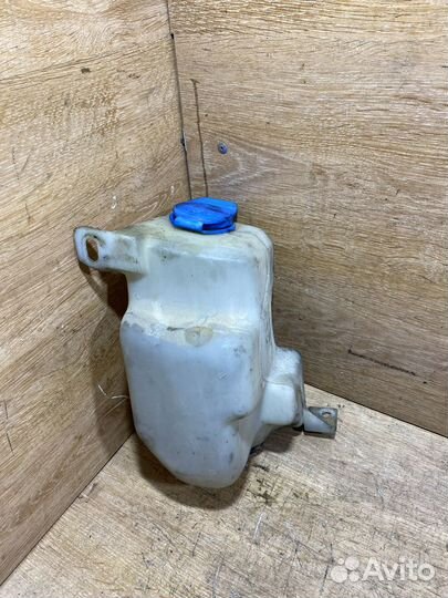 Бачок омывателя Volkswagen Golf 4 B52