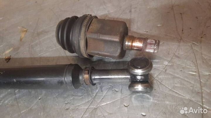 Полуось Volkswagen Passat B6 2005 3C0407272D