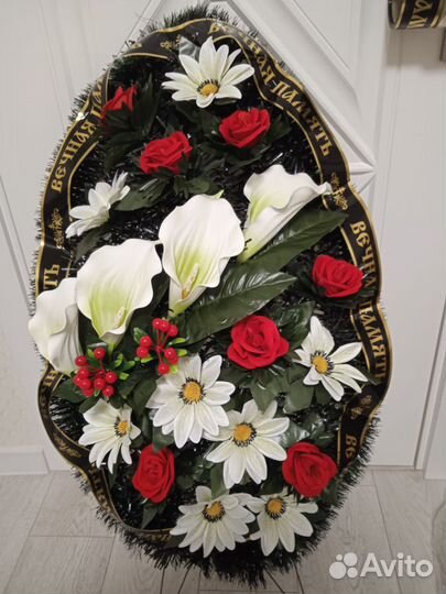 Ритуальные венки и корзины