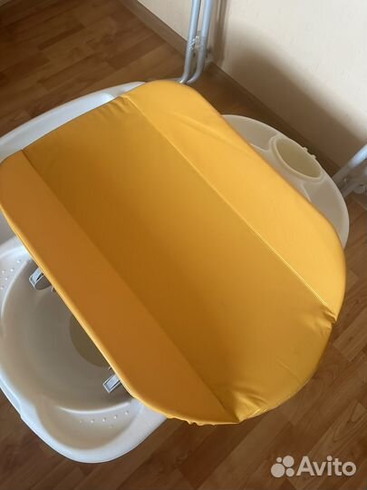 Ванночка для купания и пеленальный столик