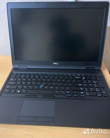 Dell latitude 5580 intel i7-7600U 8гб /240гб