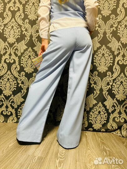 Костюм брючный тройка