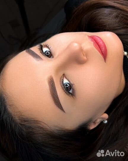 Перманентный макияж бровей