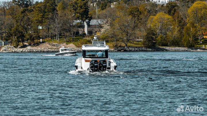 Моторная яхта Axopar 37 AC