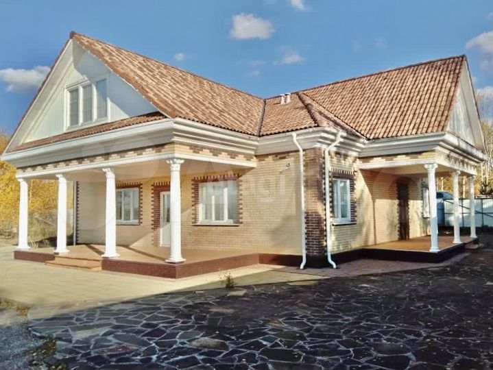 Дом 238 м² на участке 11 сот.