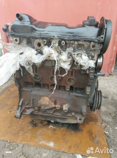 Двигатель volkswagen passat B3 1.8 Бензин 1992