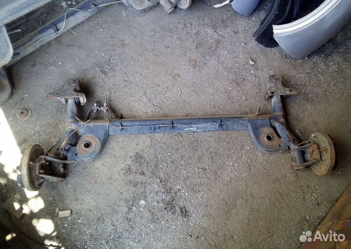 Балка задняя на Рено Симбол