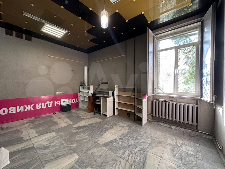 Торговое помещений на первой линии