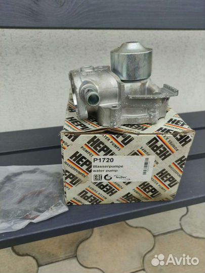 Помпа, водяной насос Subaru Forester/Impreza