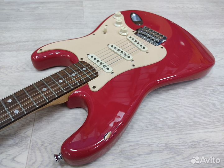 Электрогитара Fender Squier Bullet Strat