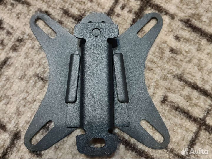 Кронштейн для монитора на стену