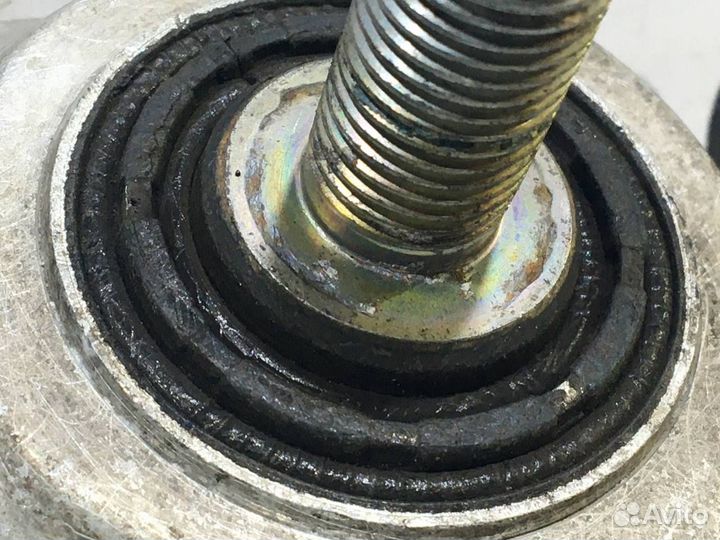 Б/У Стойка переднего стабилизатора правая#001