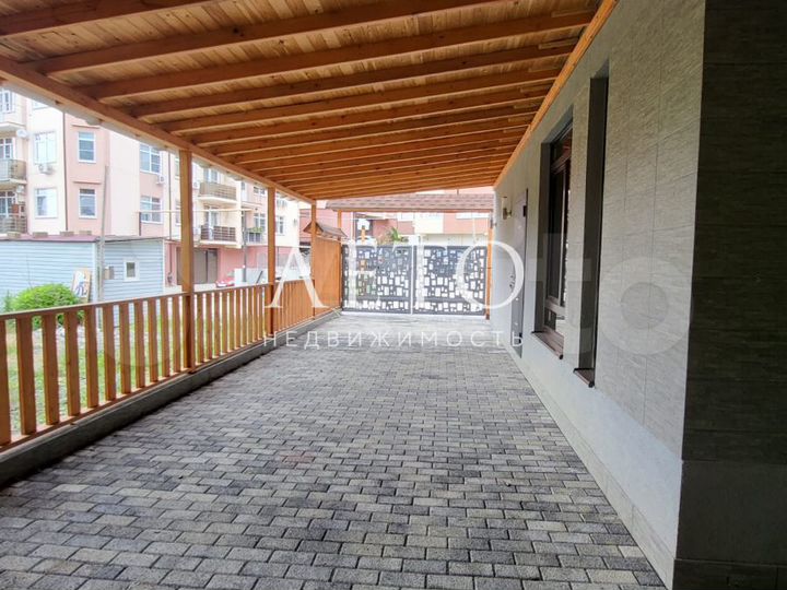 Коттедж 173 м² на участке 5 сот.