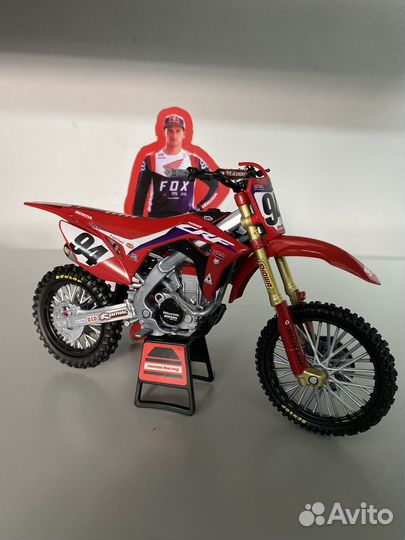 Модель мотоцикла Honda CRF450 Roczen №94, 1:12