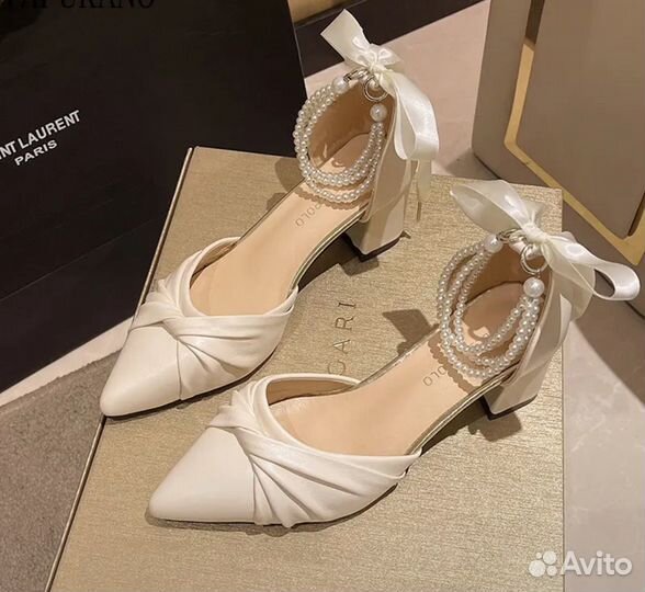 Белые свадебные туфли толстый каблук