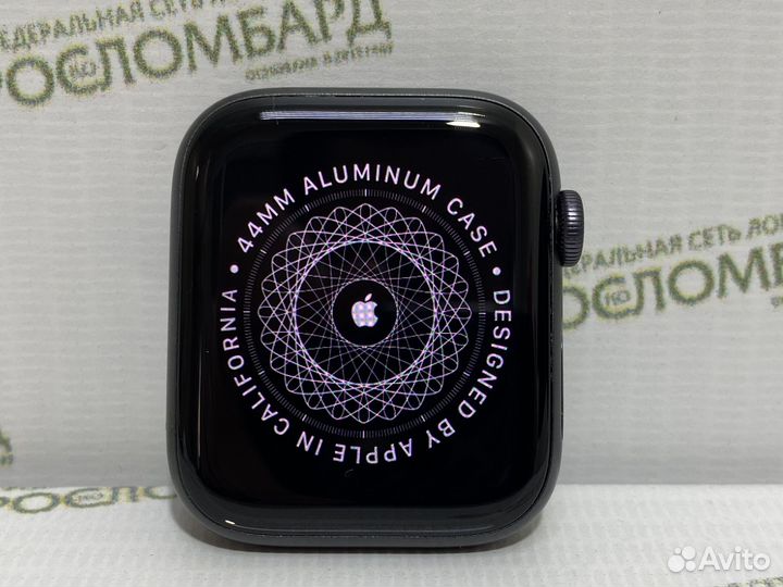 Смарт-часы Apple Watch SE 44mm