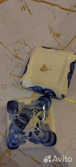 Шкатулка маленькая Гжель