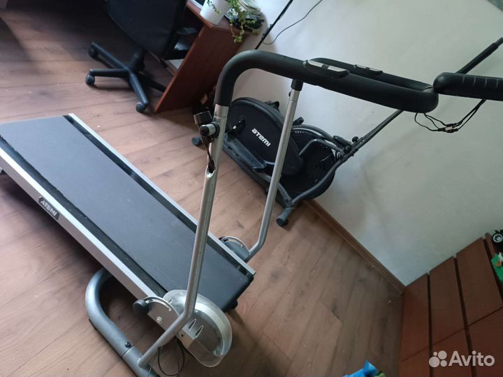 Механическая беговая дорожка