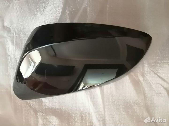 Левая накладка Hyundai Solaris черная