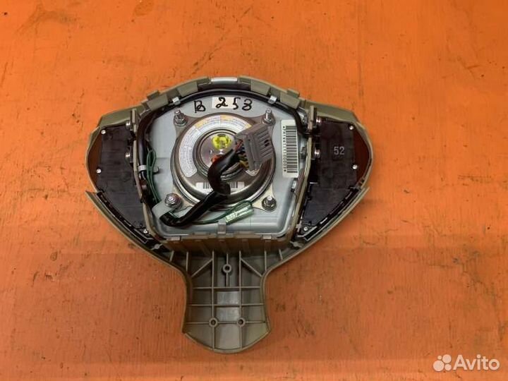 Подушка безопасности в руль Infiniti Fx35 S51