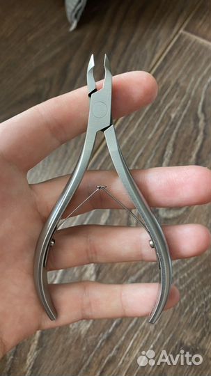 Кусачки для маникюра бу