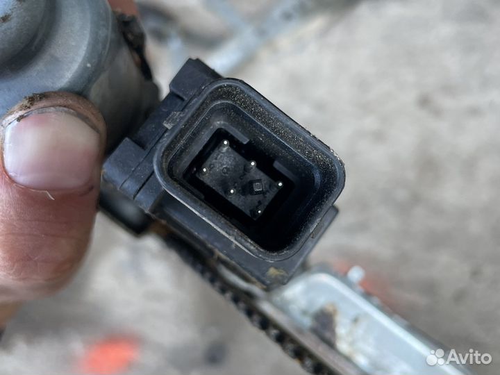 Стеклоподъемник правый передний opel corsa c