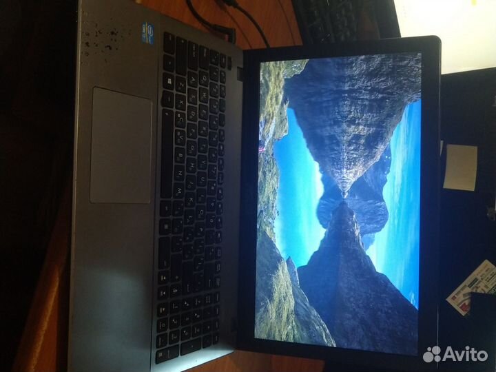 Ноутбук Asus x550c i7-3537u 500/8gb обслужен