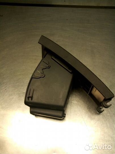 Бардачок левый Ford Focus CB8 pnda 2012