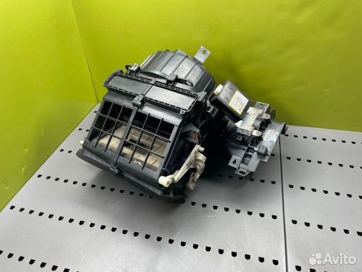 Корпус печки Mitsubishi L200 4 4D56U 2.5 TD 2010