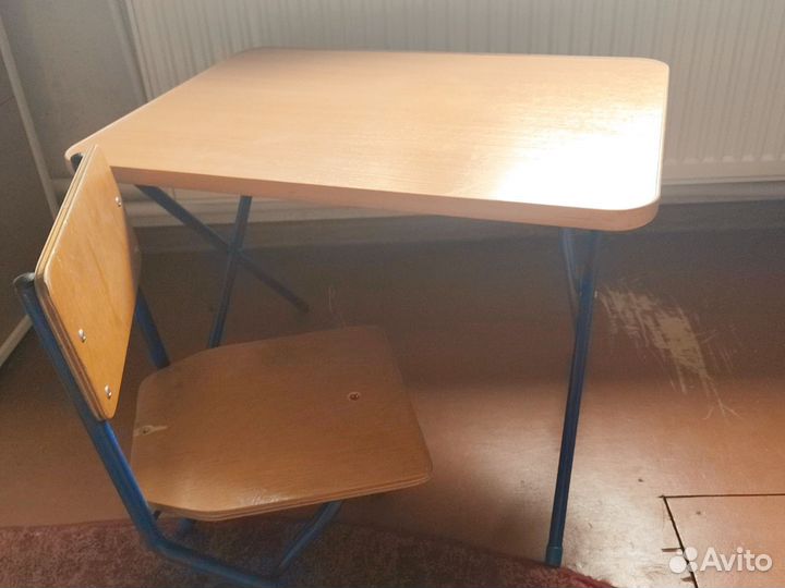 Детский стол и стул