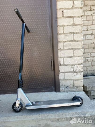 Трюковой самокат