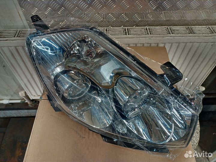 Фара Джили Эмгранд х7 Geely Emgrand X7