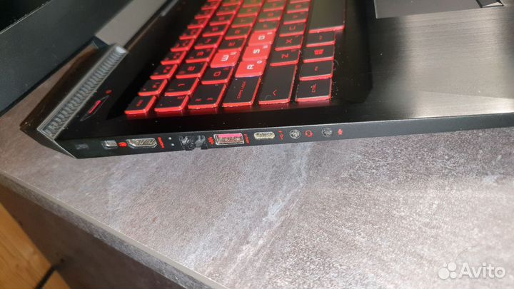 HP omen 15-ce018ur