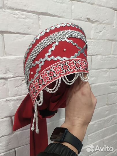 Кокошник ручной работы
