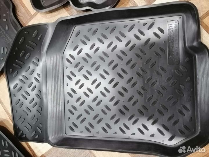 Автомобильные коврики резиновые