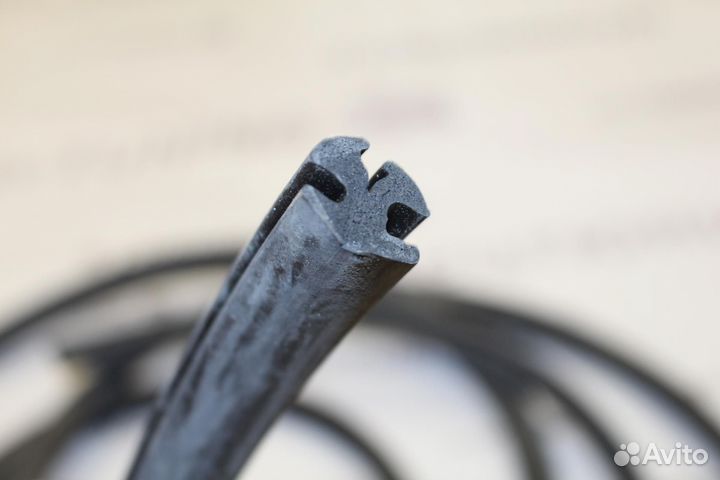 Уплотнитель лобового стекла 452, Буханка с замком