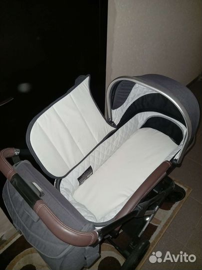 Детская коляска 