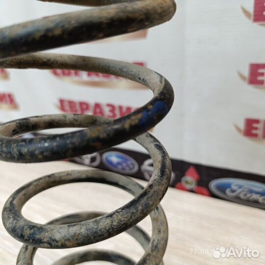 Пружина подвески задняя Honda Domani 1999