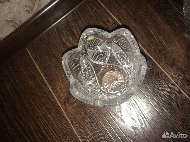 Ваза хрустальная