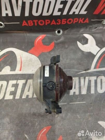 Фара противотуманная Ford C-Max минивэн 2003-2007