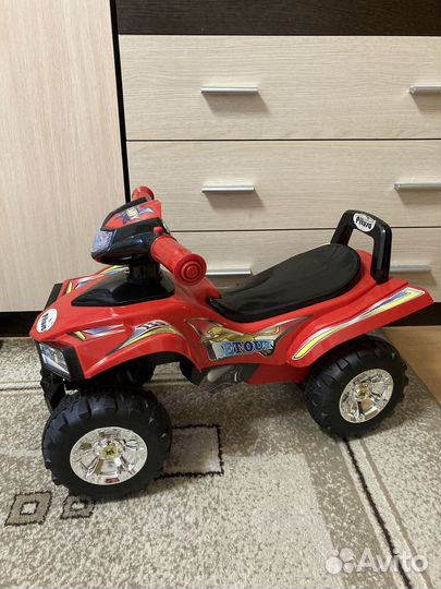 Детский квадроцикл, толокар