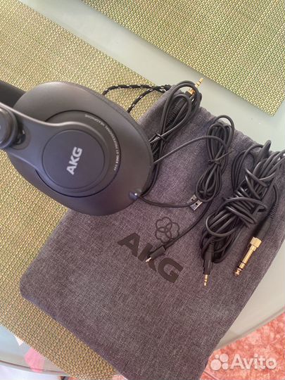 AKG