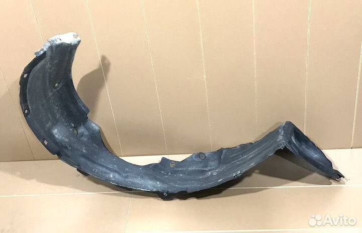 Тойота Карина Локер- подкрылок передний левый