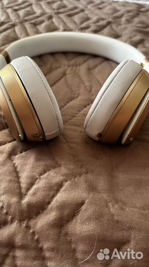 Беспроводные наушники beats solo 2