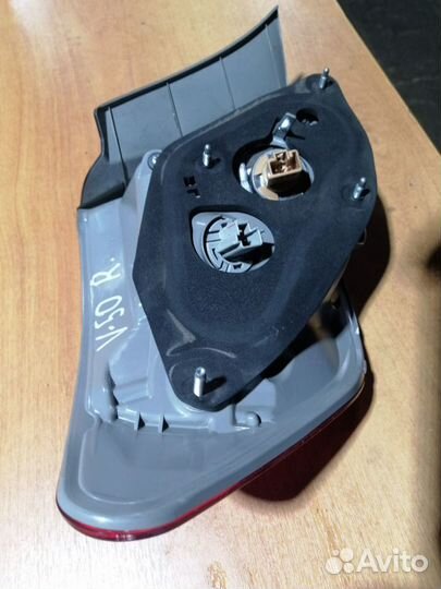 Фонарь задний наружный правый Toyota Camry V50